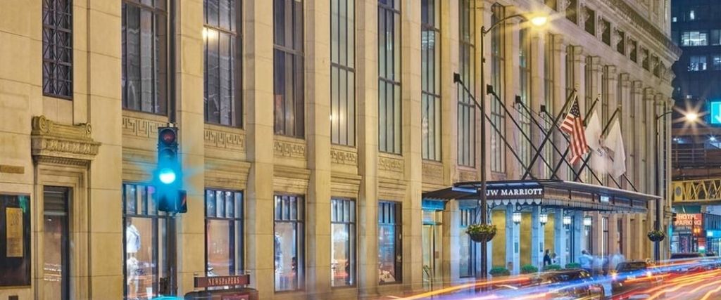 Steps to Book a Hotel Near Chicago Union Station