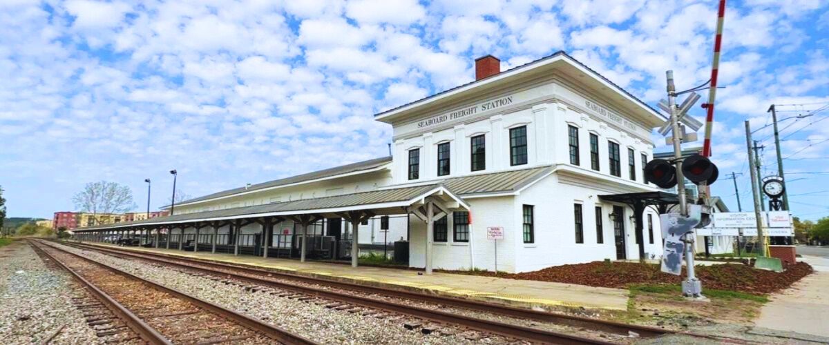 Amtrak Station near Carrabelle-Thompson Airport