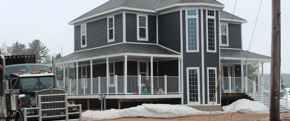 Kinross Charter Twp Amtrak Station – KNS