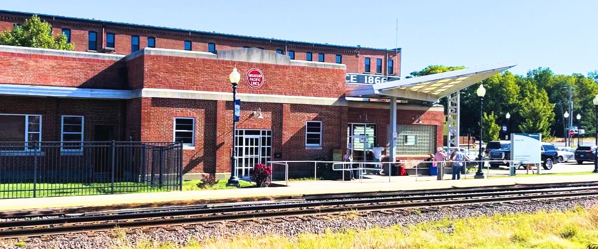 Top 10 Hotels Near Sedalia Station 