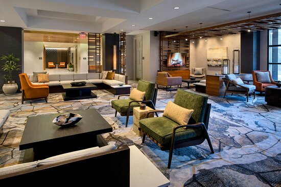 How to Choose the Right Hotel Near the Station?