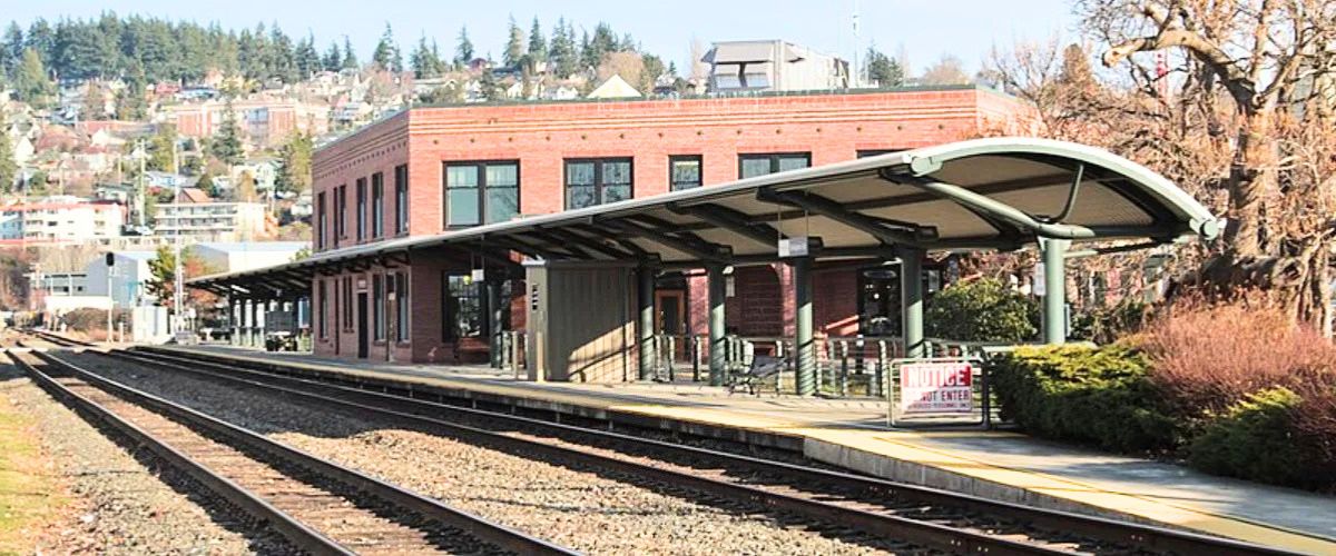 Amtrak Station near Airhaven Airport – 09N