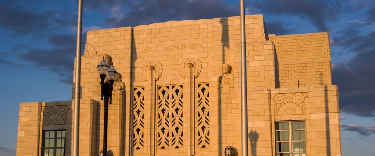 Top 10 Hotels near Omaha Station