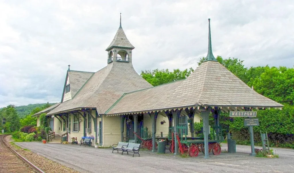 An overview of Amtrak Westport Station & its Info